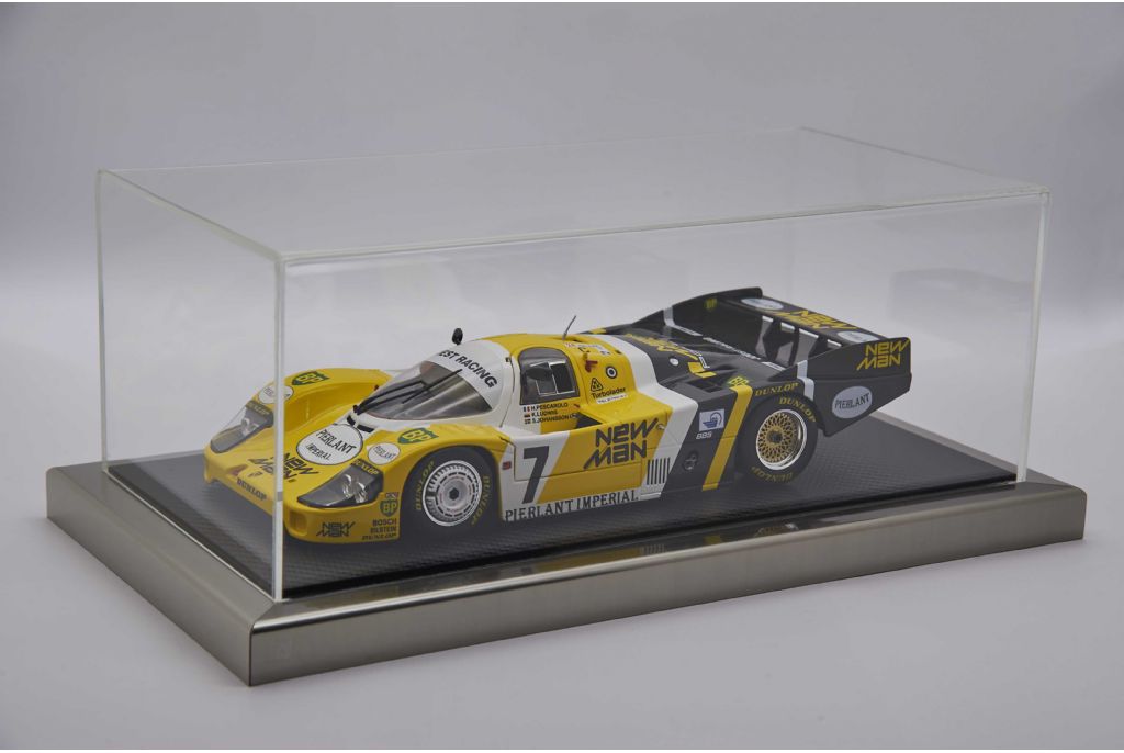 Atlantic Case 10155 Dieppe Carbon 1/8 ölçek Akrilik, Metal Tabanlı