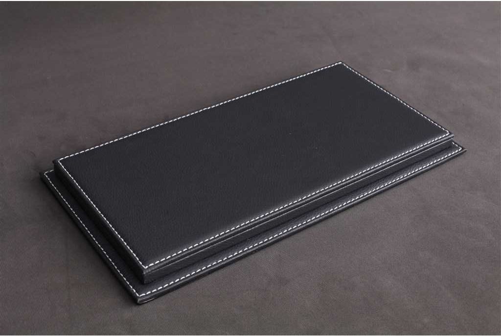 Atlantic Case 10212 Mulhouse 1:8 Scale Display Case with